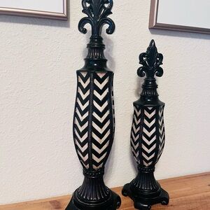 Elegant Black and Cream Wooden Decorative Finials